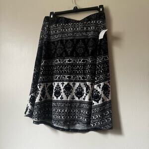 Charlotte Russe Elegant Black and White Patterned Women’s Skirt